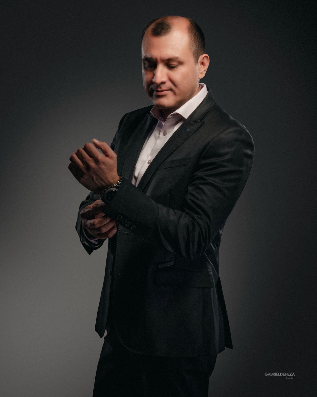 Dr. Fernando Correa